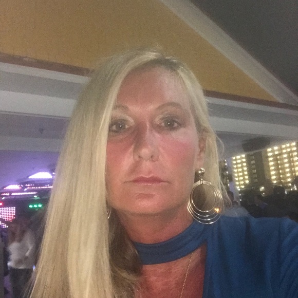 Meet your Posher, Ronda - Picture 1 of 1